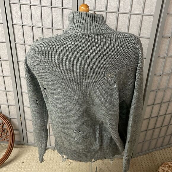 Arlington Sweater in Grey by Lovers + Friends. Women’s Extra Small - Picture 2 of 7